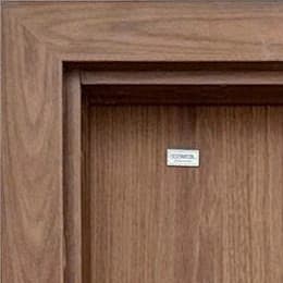 Cửa Composite vân óc chó – Ảnh sản phẩm 2